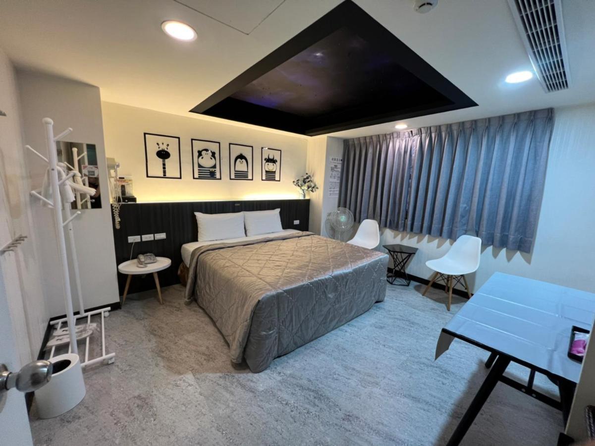 Joy Garden Hotel Kaohsiung Exterior photo