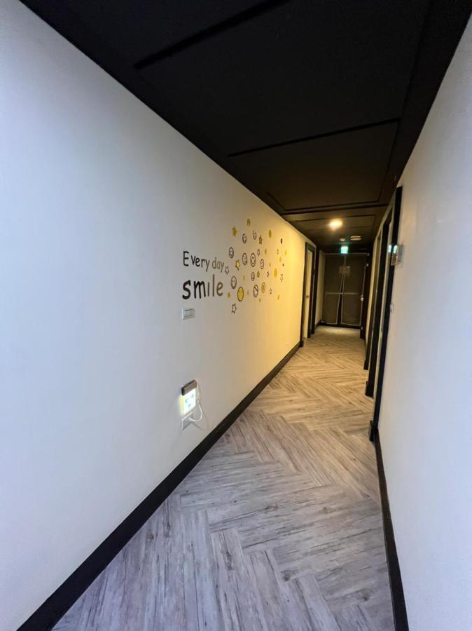 Joy Garden Hotel Kaohsiung Exterior photo
