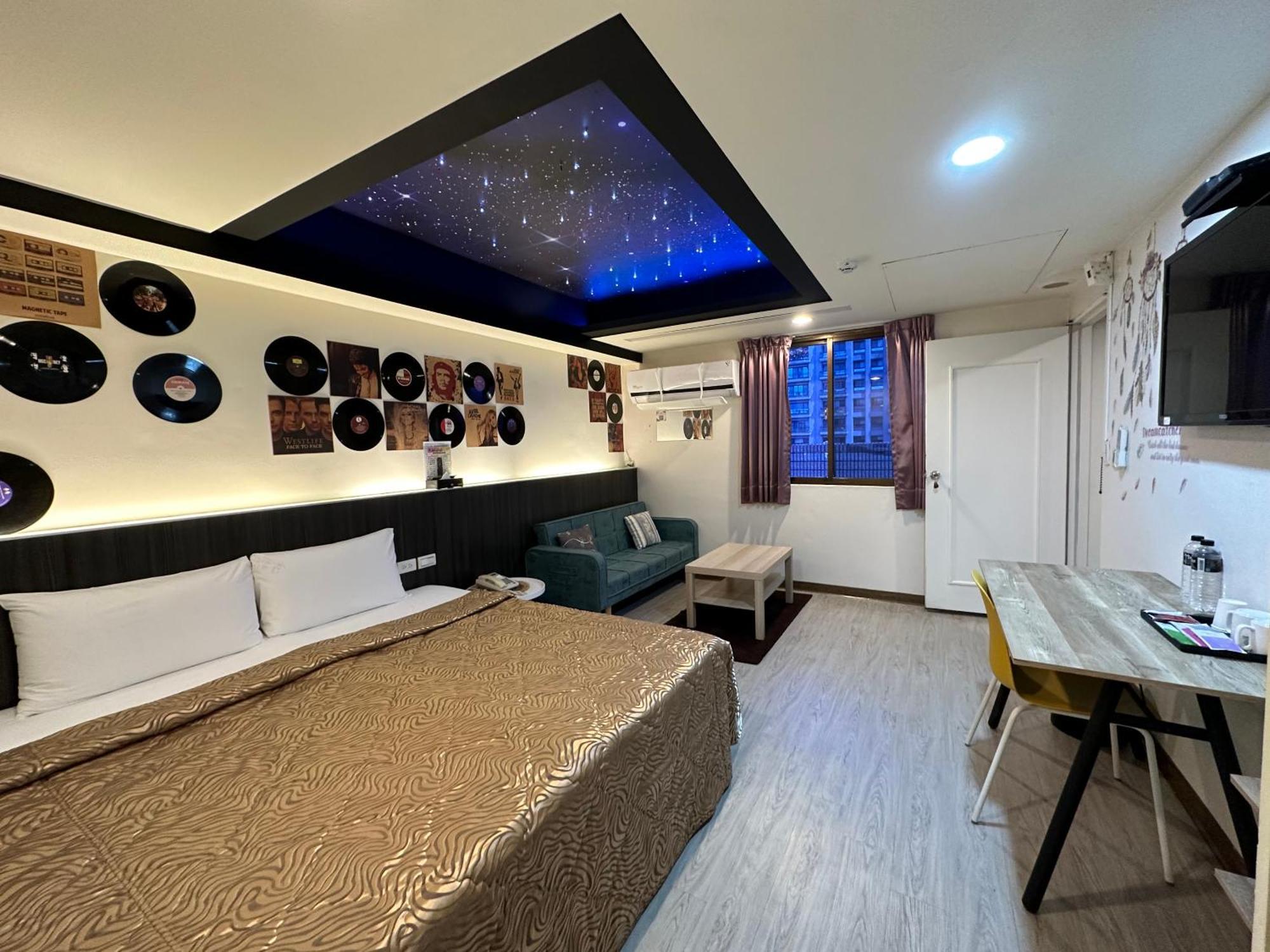 Joy Garden Hotel Kaohsiung Exterior photo